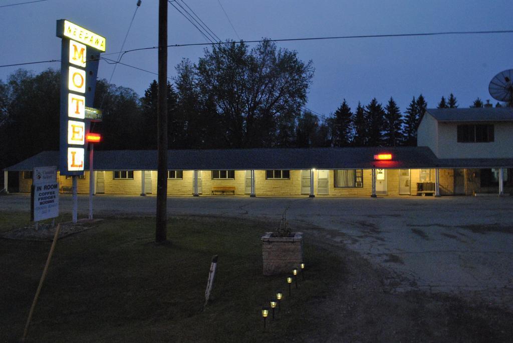 尼帕瓦汽车旅馆 Neepawa 外观 照片