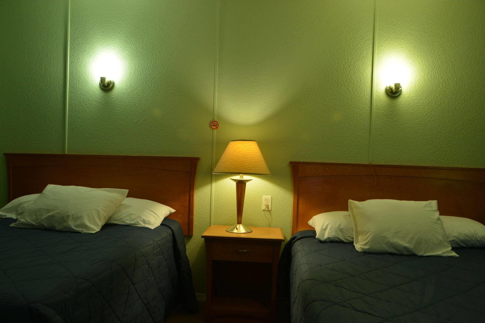 尼帕瓦汽车旅馆 Neepawa 外观 照片